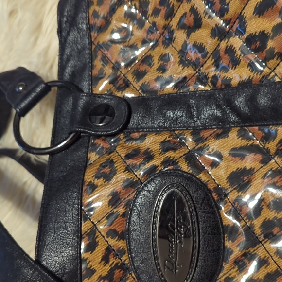 Donna Sharp Leopard Print Tote and Wallet Set - Picture 5 of 16